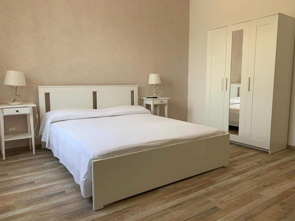 Villa Giuseppina Terracina Eksteriør billede