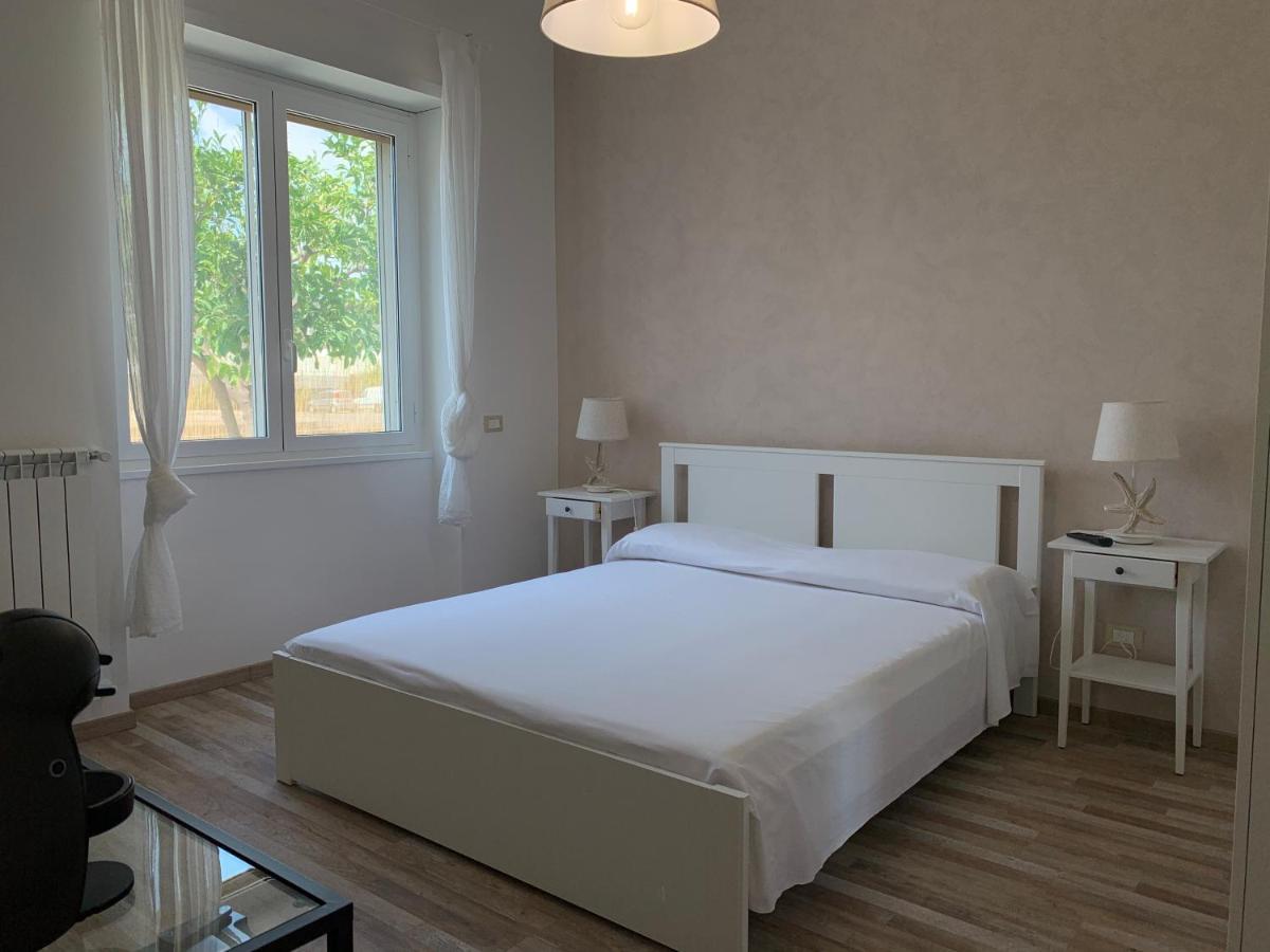 Villa Giuseppina Terracina Eksteriør billede